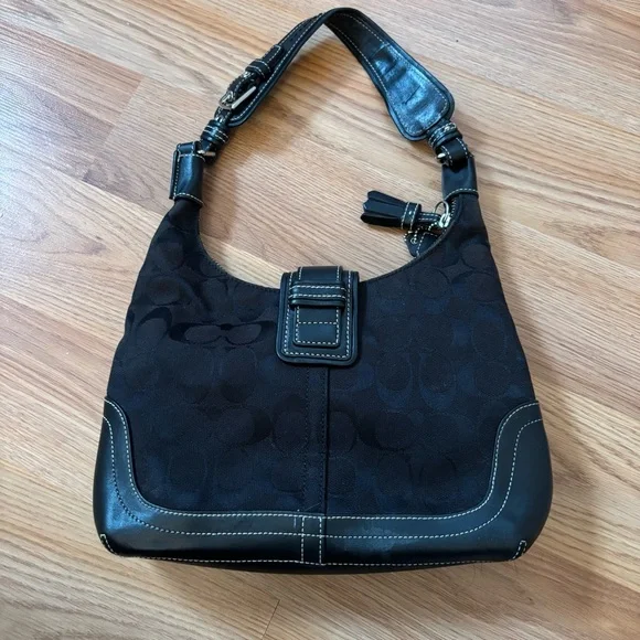 VINTAGE Coach 6823 Black Signature C Soho Shoulder Bag - Picture 4 of 10